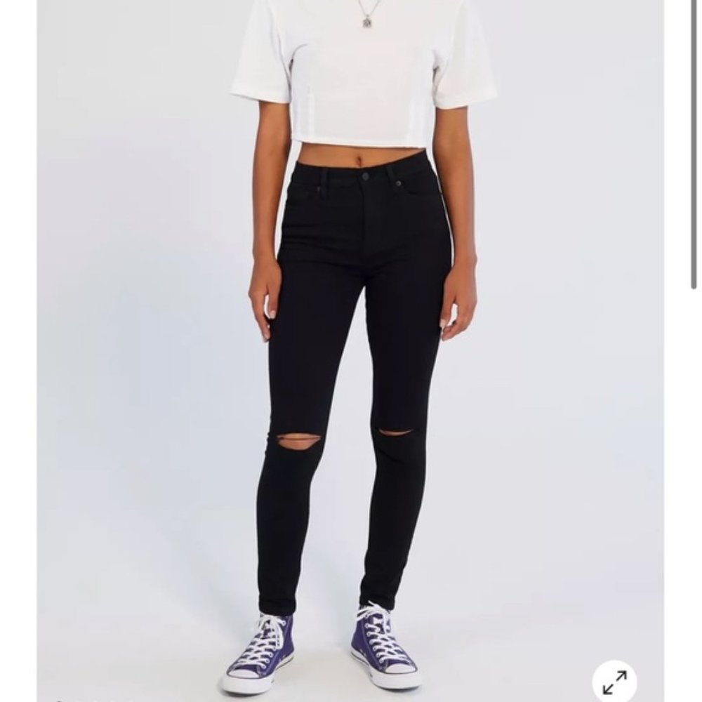 Urban Outfitters BDG Twig Ripped High-Waisted Skinny Jeans Black